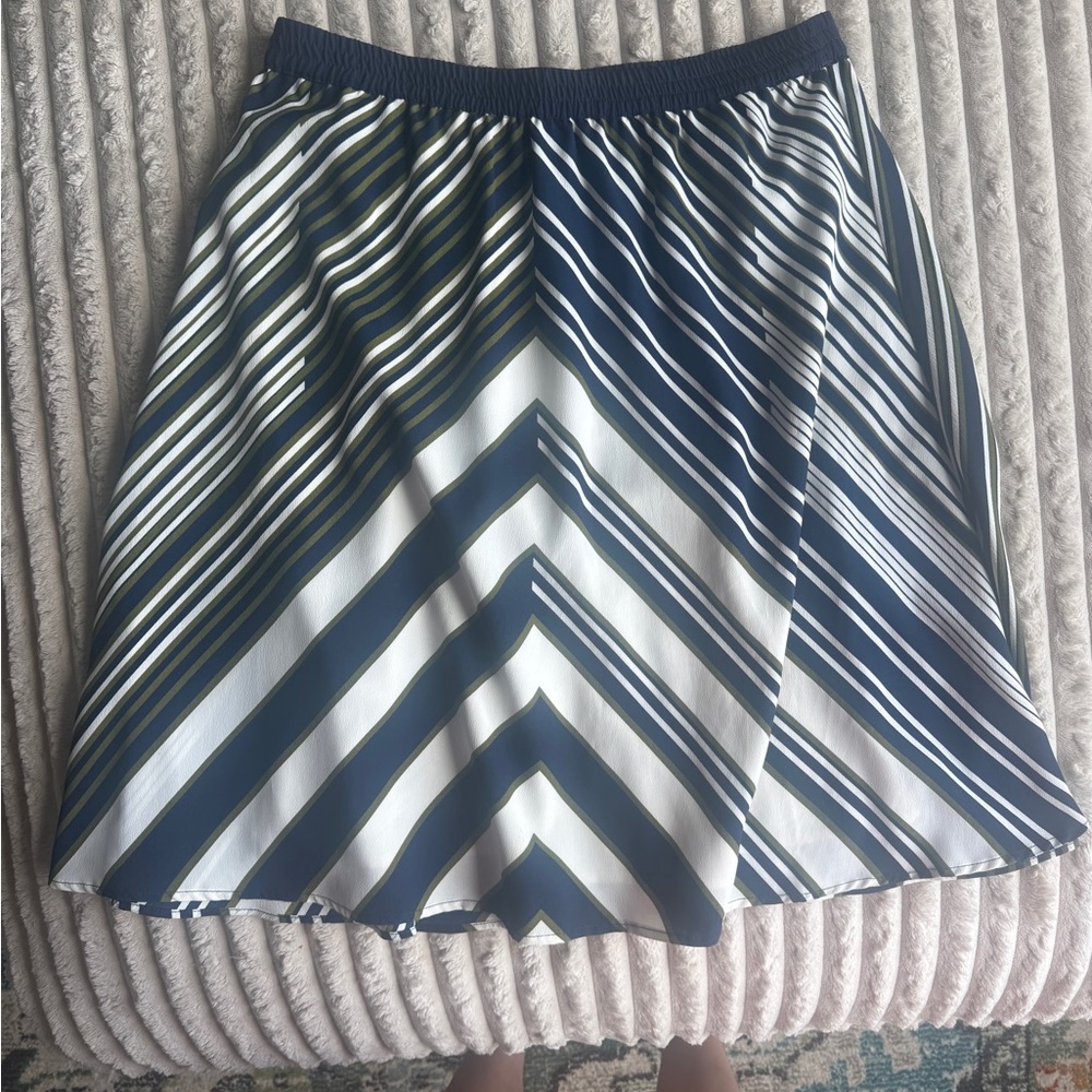 Tommy Hilfiger Navy and White Chevron A-Line Skirt